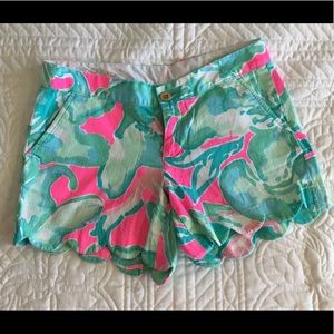 Lilly Pulitzer scallop shorts, size 0